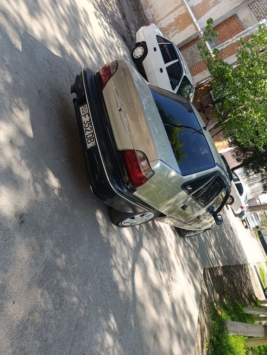 Нексия 1сонс трамблер срочна сотилади аформленияга  бензин