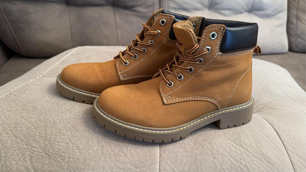 Дамски боти нови естествен набук