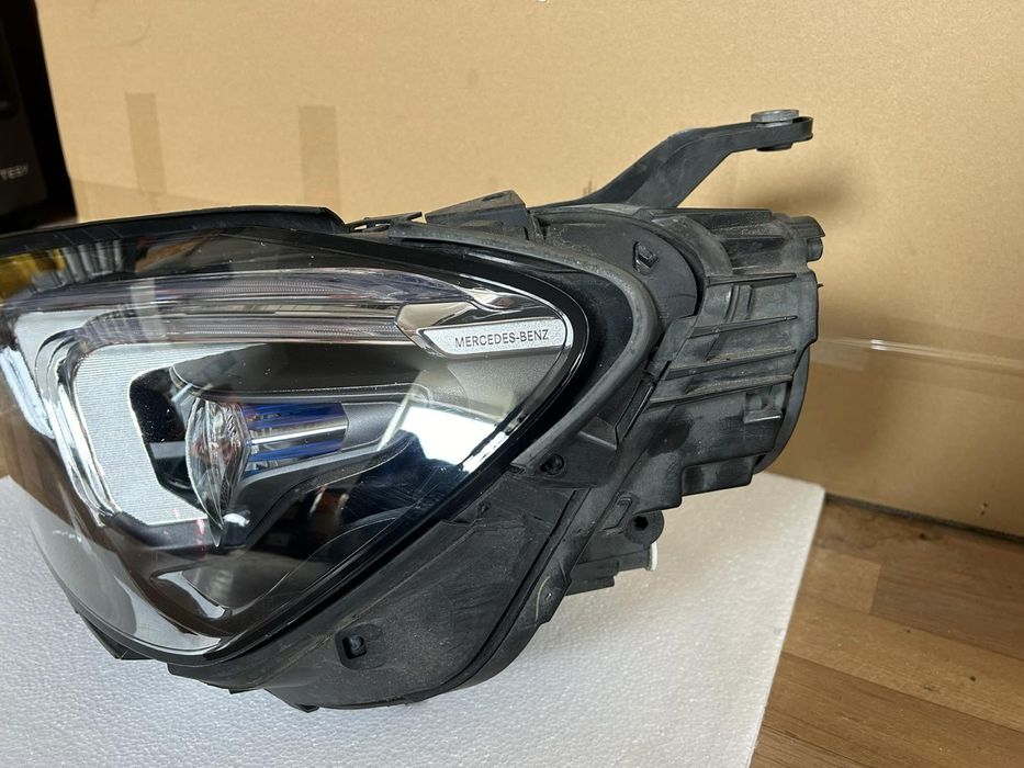 Mercedes GLE W167 фар/фарове