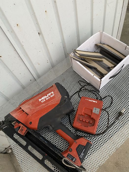 Pistol cuie Hilti GX 90 wf