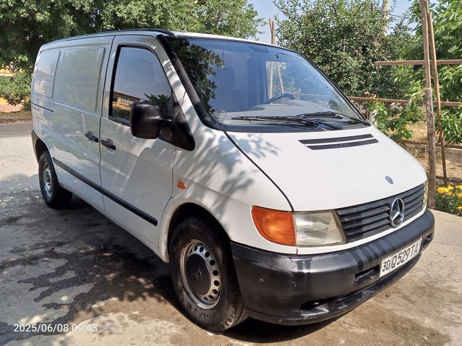 Мерседес Вито сотилади