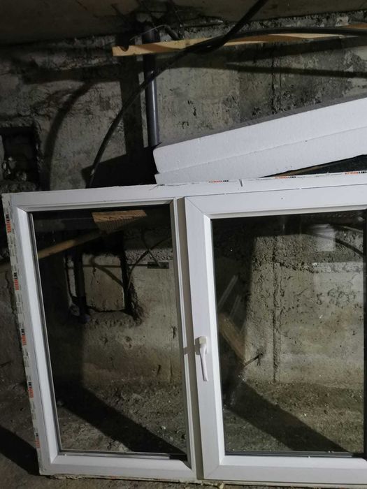 Geamuri și ușa termopan