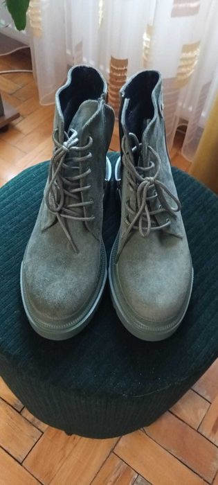 Ghete kaki, piele, noi, pentru dama