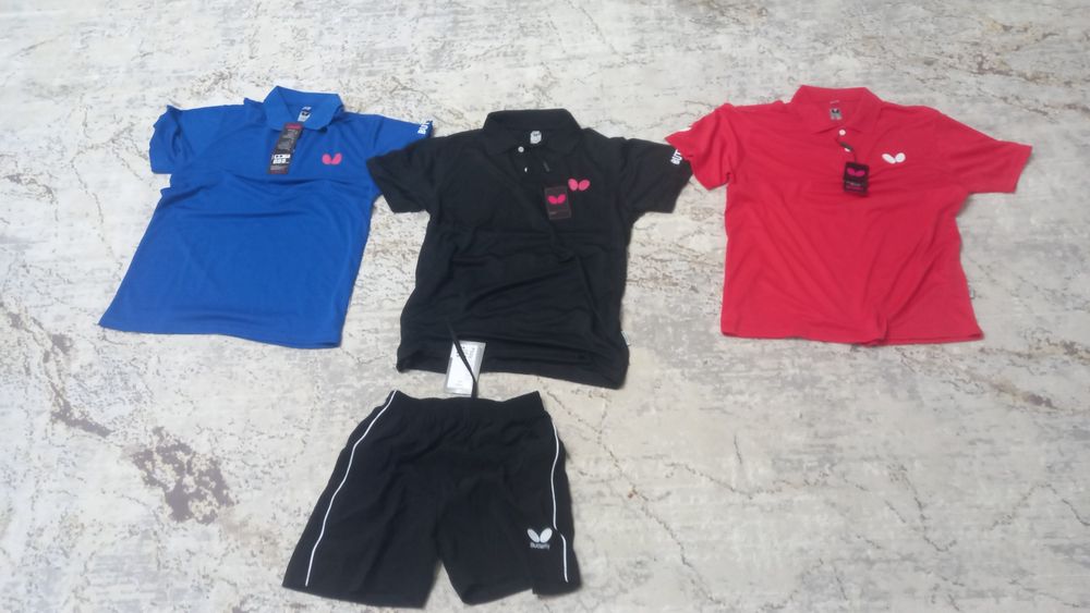 Теннисный форма.