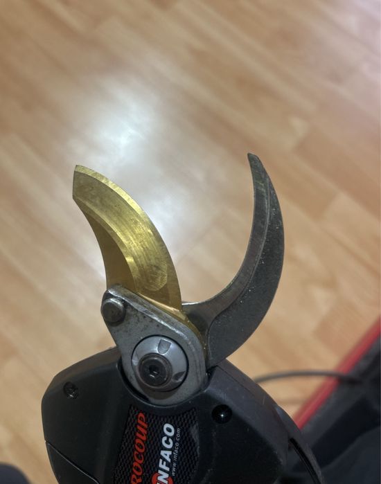 Foarfeca electrica INFACO 3010