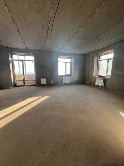 Продажа 5-комнатной квартиры