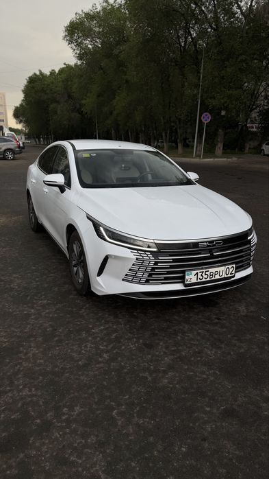 Авто в аренду под такси