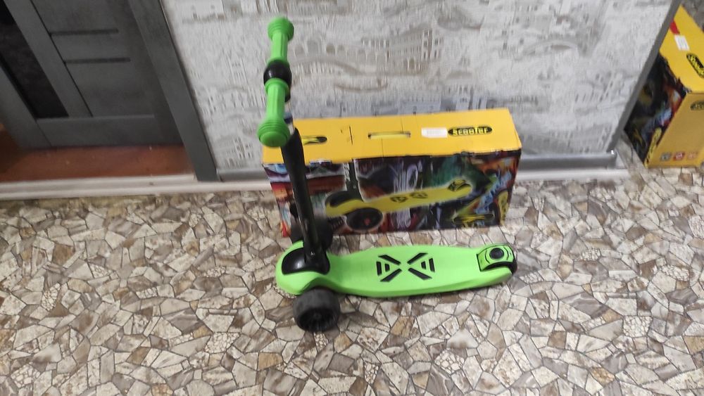 Продается самокат Scooter