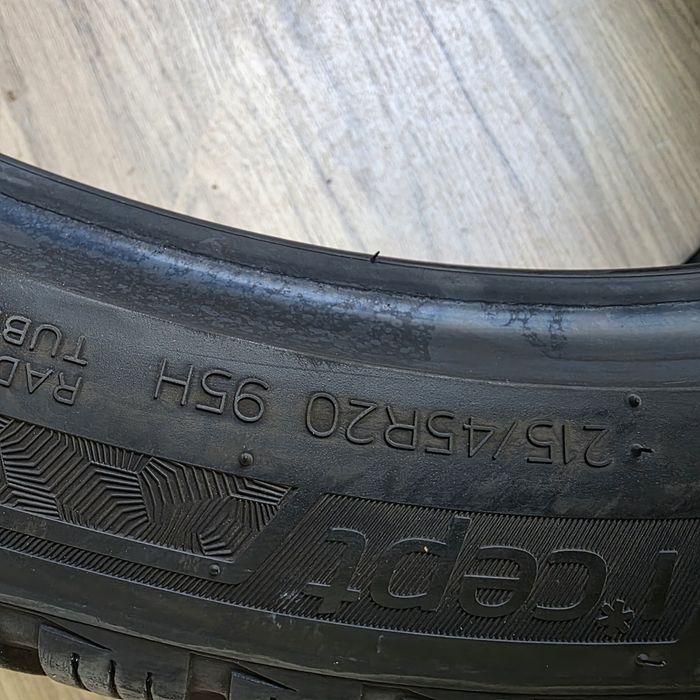 Hankook Ion I*cept 215 45 20 Зимни