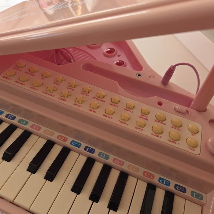 Детско пиано със столче Little Musician