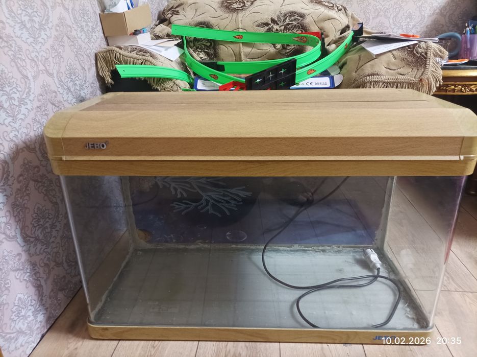 Заводской аквариум Jebo
