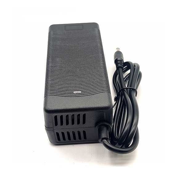 Incarcator pentru trotineta si bicicleta electrica 36V – 42V 3A