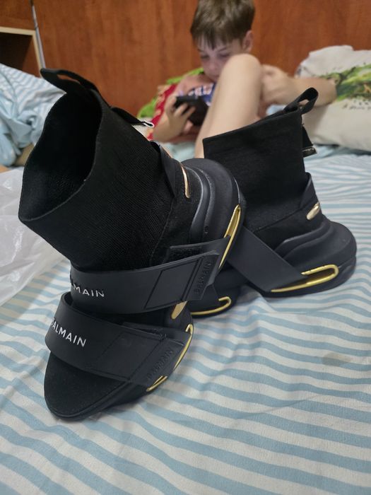 Adidași balmain noi