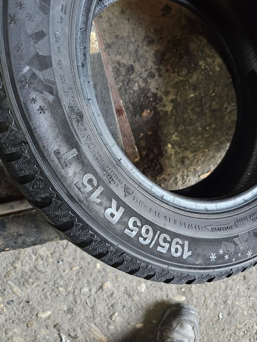 2 anvelope iarna 195 65 15 Semperit 2021