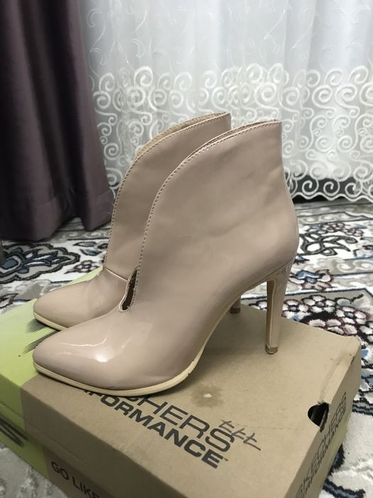 Ayollar tuflisi, jenskiy tufli