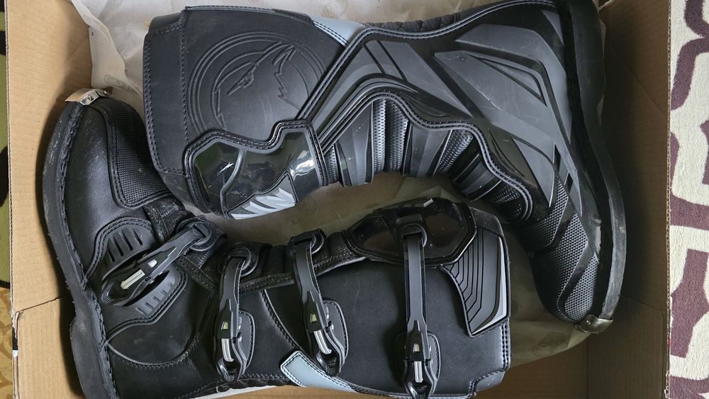 Мото крос Ботуши 44