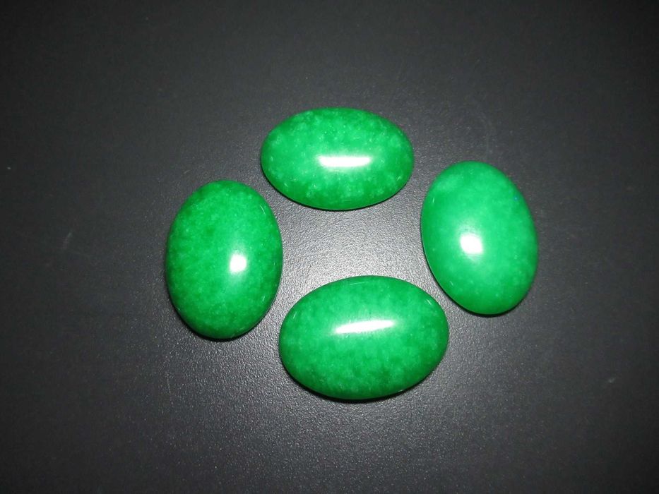 Естествени Танзанити,Кианити,Аквамарини.Нефрити,Кехлибар,Тигрово око