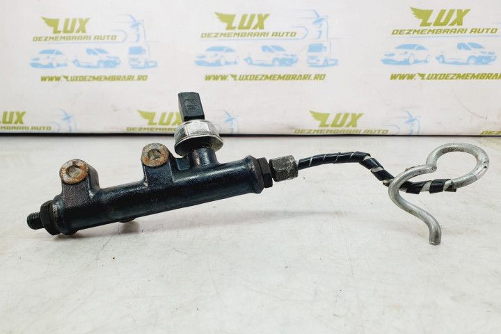 Rampa injectoare a2020001297 Citroen C6 1 generation (2004 - 2012)