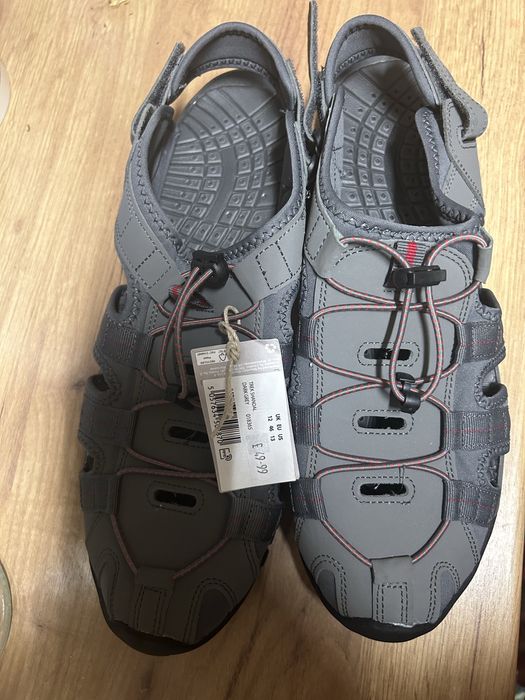 Нови сандали на марката Mountian Warehouse номер 46