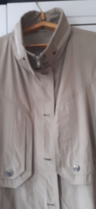 Женская плащь продам