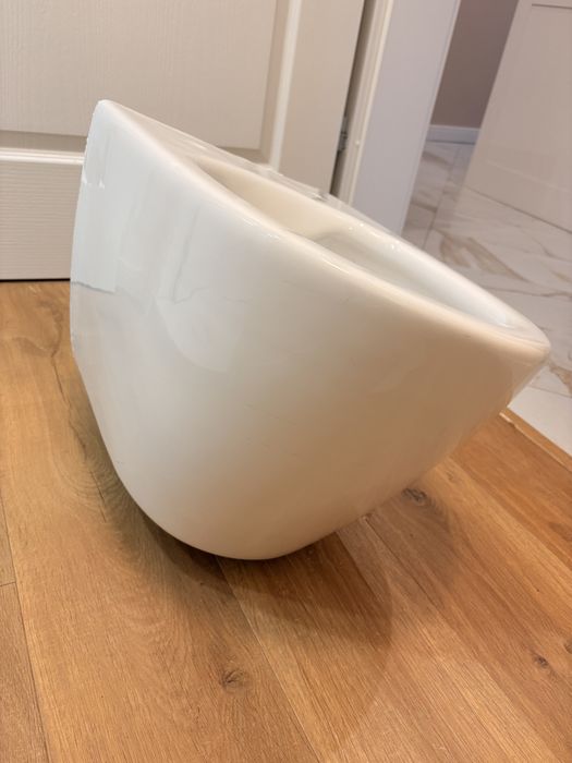 Конзолна тоалетна чиния Carlo