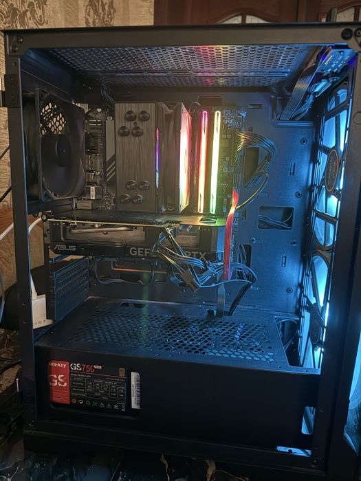 Продается мошный игровой кейс