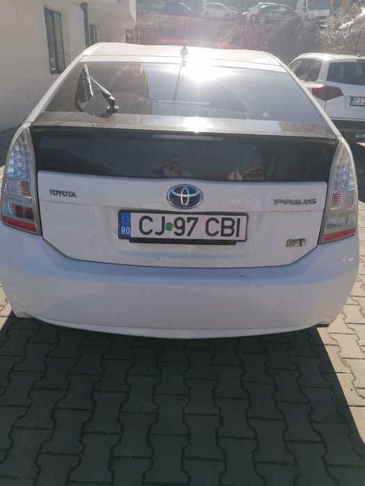 Vand Toyota Prius Hibrid și GPL 2012