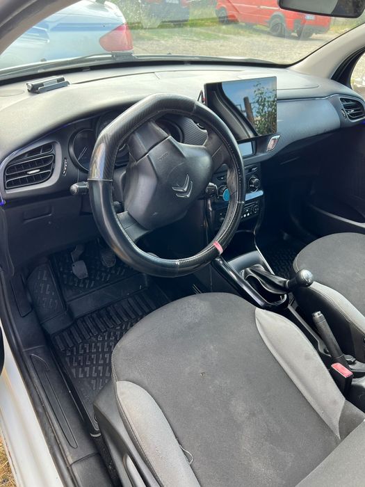 Vând Citroen C3 an 2012