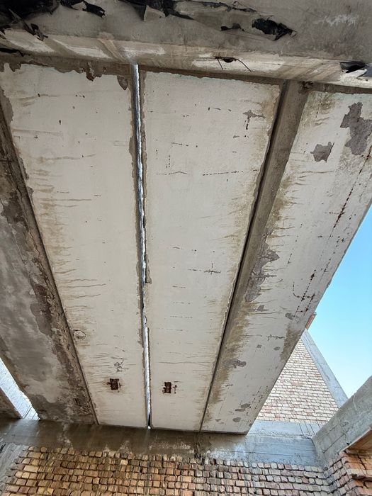 Beton plita sotiladi