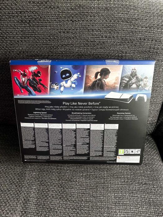 Consola PlayStation 5 Digital Edition Slim, 825GB in stare impecabila