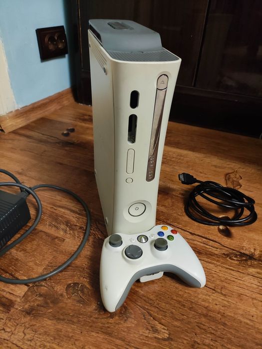 Xbox 360 FAT Revizuit Complet – Silențios / Fără Încălzire –Controller
