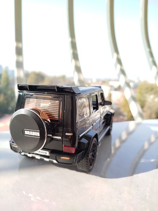 Metallic car BRABUS 800