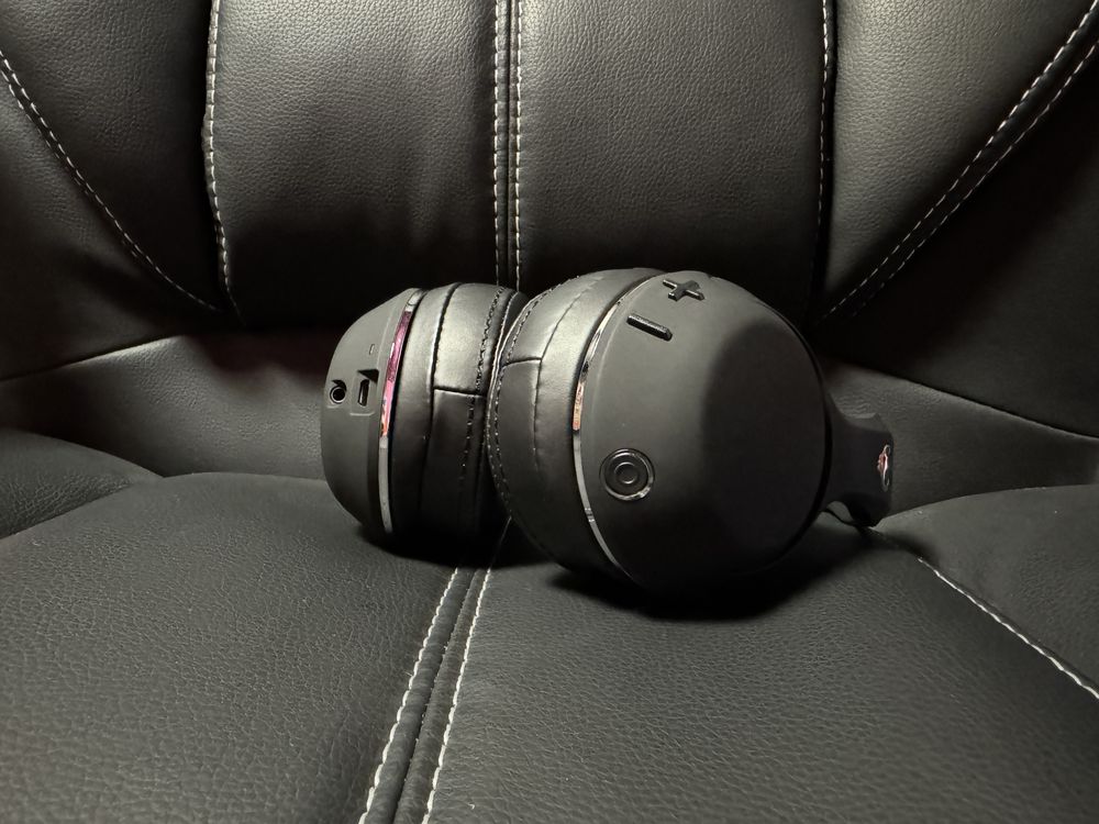 Casti Skullcandy Hesh 2 Viziru OLX.ro