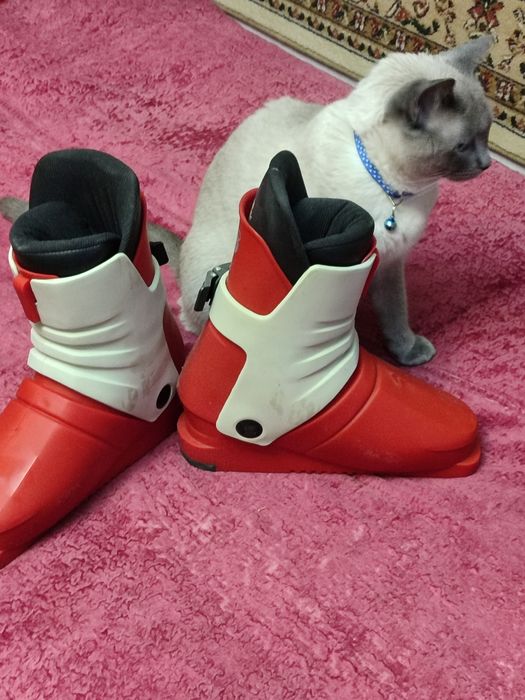 Горнолыжные ботинки  по символической цене!