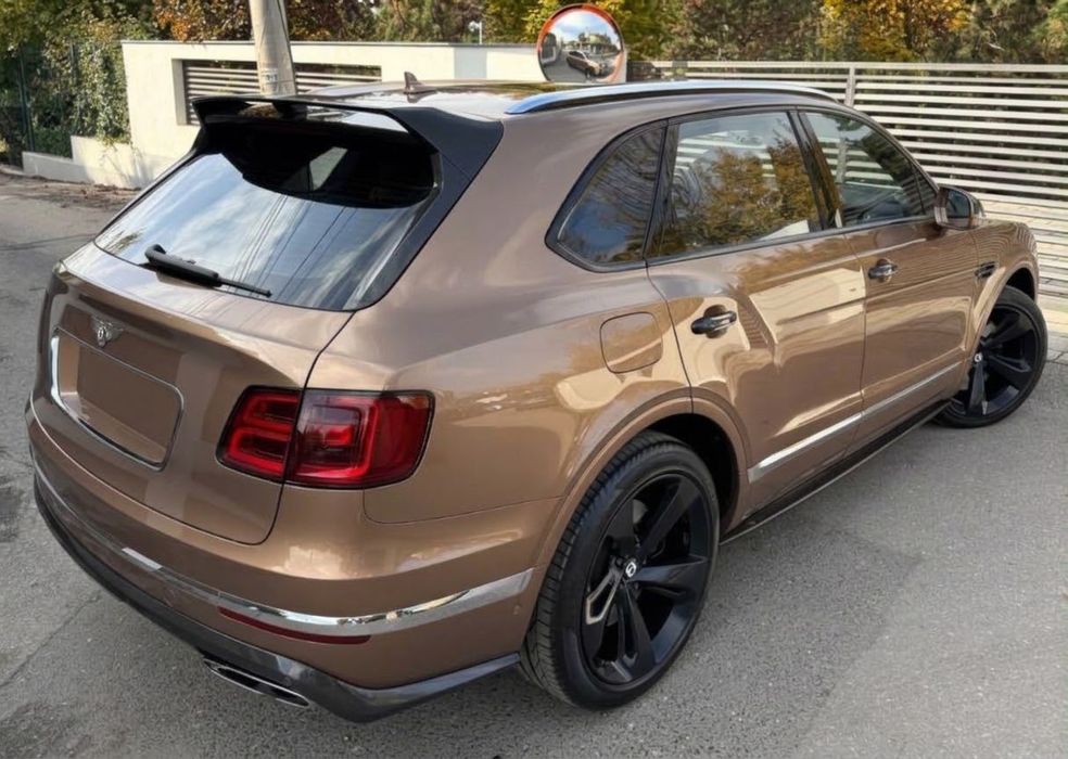 Bentley Bentayga 2017 benzină, 78.000 € — imagine 5