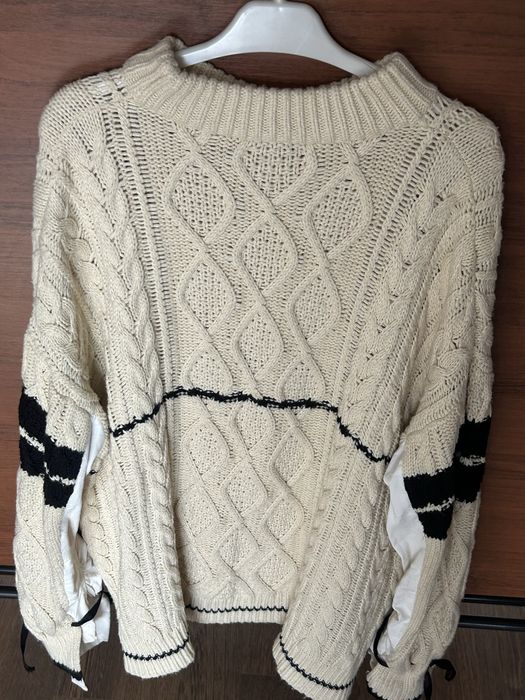 Разгрузка гардероба срочно