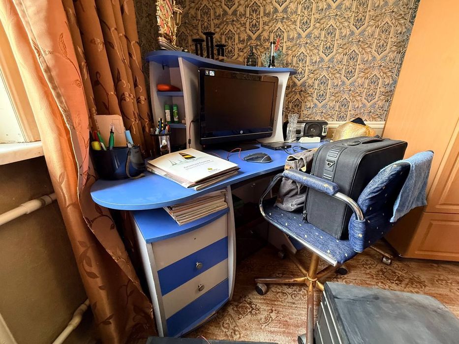 Продаётся игровой стол в отличном состоянии