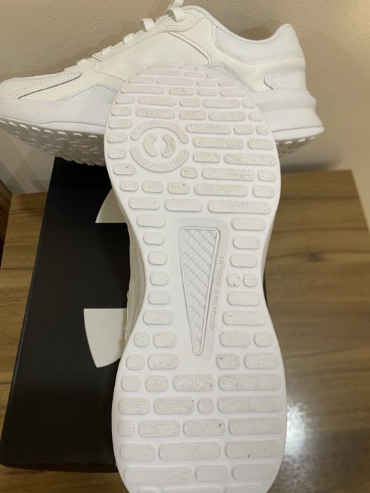 Кроссовки оригинальные новые under armour