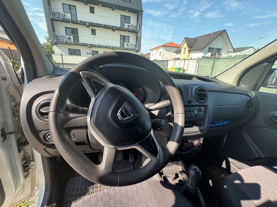 Vând Dacia Dokker
