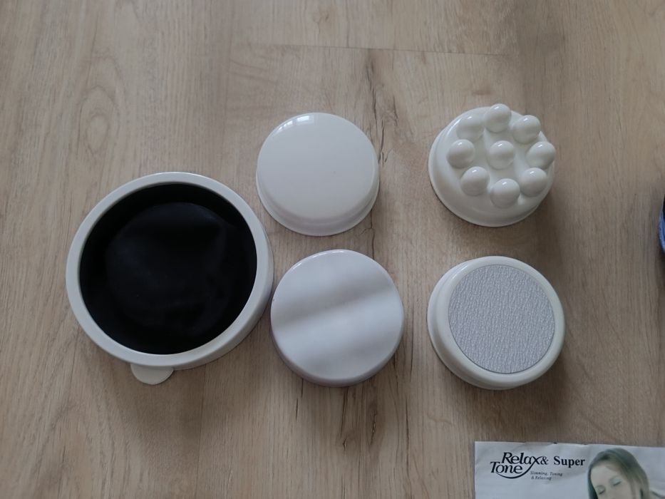 Массажер ручной с насадками