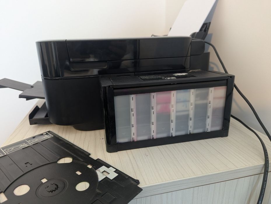 Imprimanta Epson l850 defect pentru piese