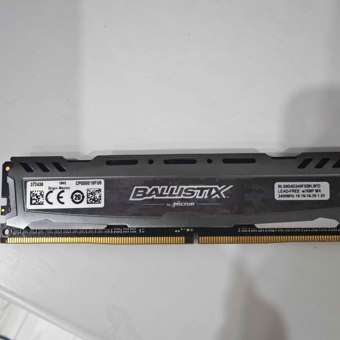 Оперативки ddr4 2400 8gb