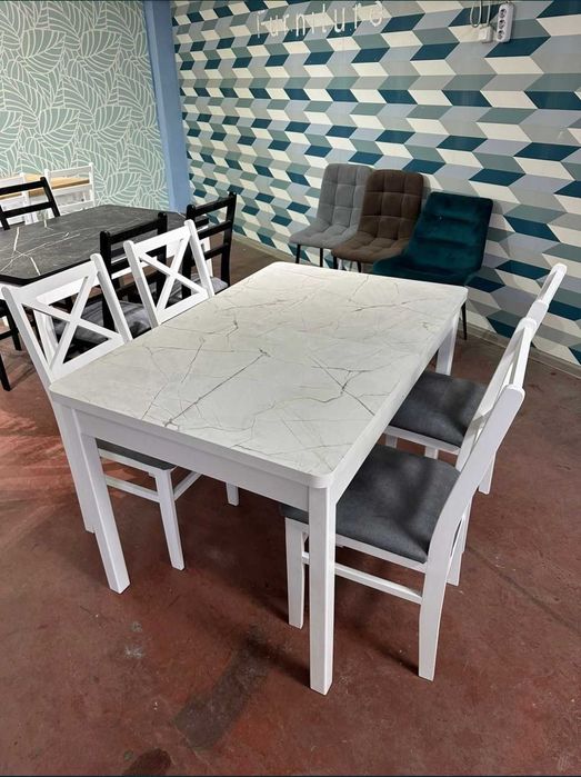 Столы кухонные сплошные и раздвижные