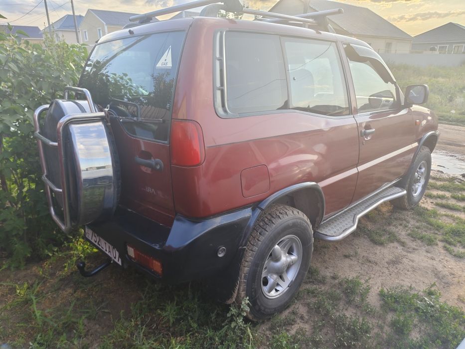 Продам авто Ниссан Террано 2.