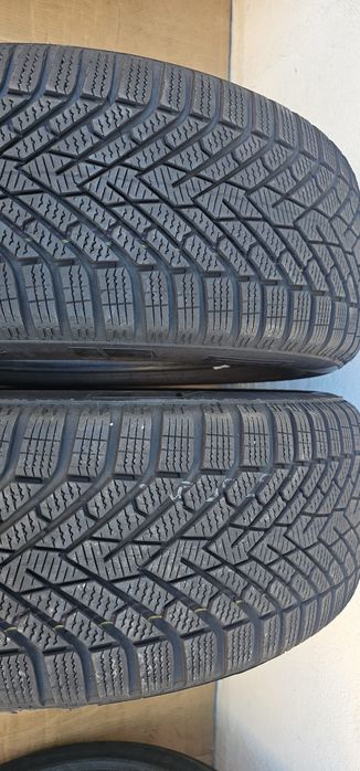 Doua anvelope de iarna pirelli 235 55 19 dot 4525