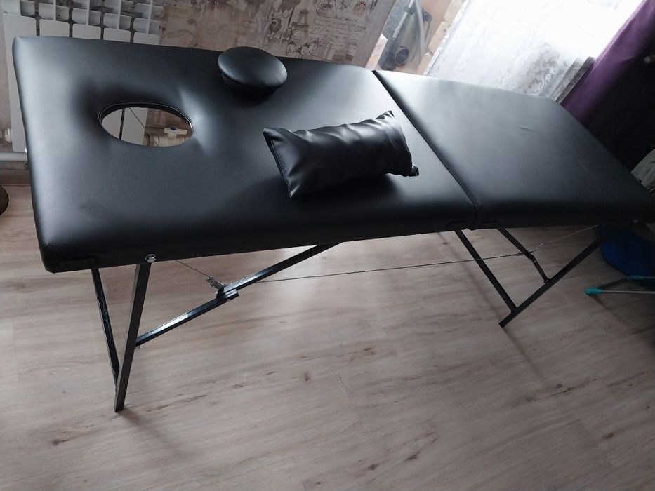 Кушетка для массажа новая.