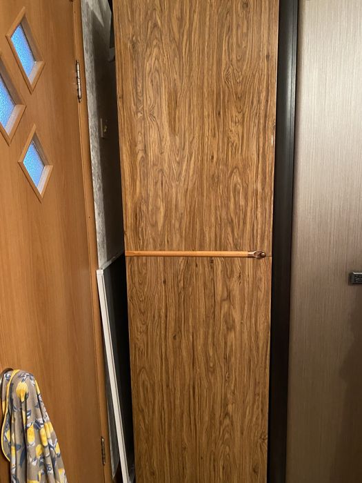 Продам срочно шкаф