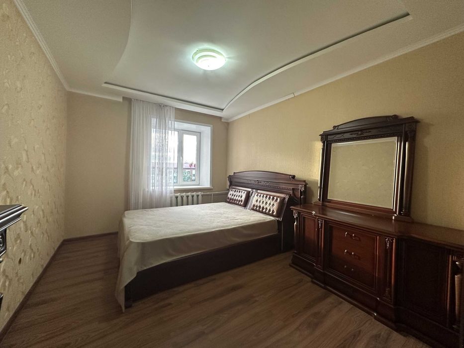 Продам 3 ком в центре 1987г