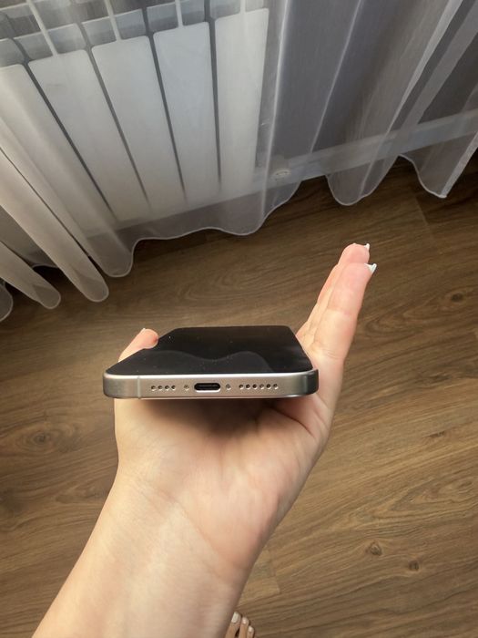 Продам iphone 15pro max 512gb