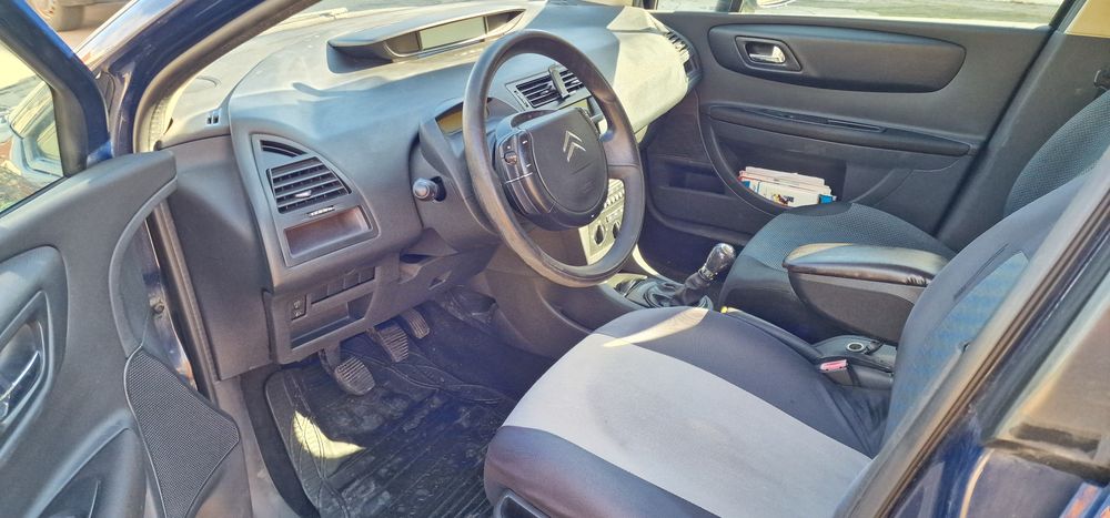 Vând Citroen C4 an fabricatie 2007
